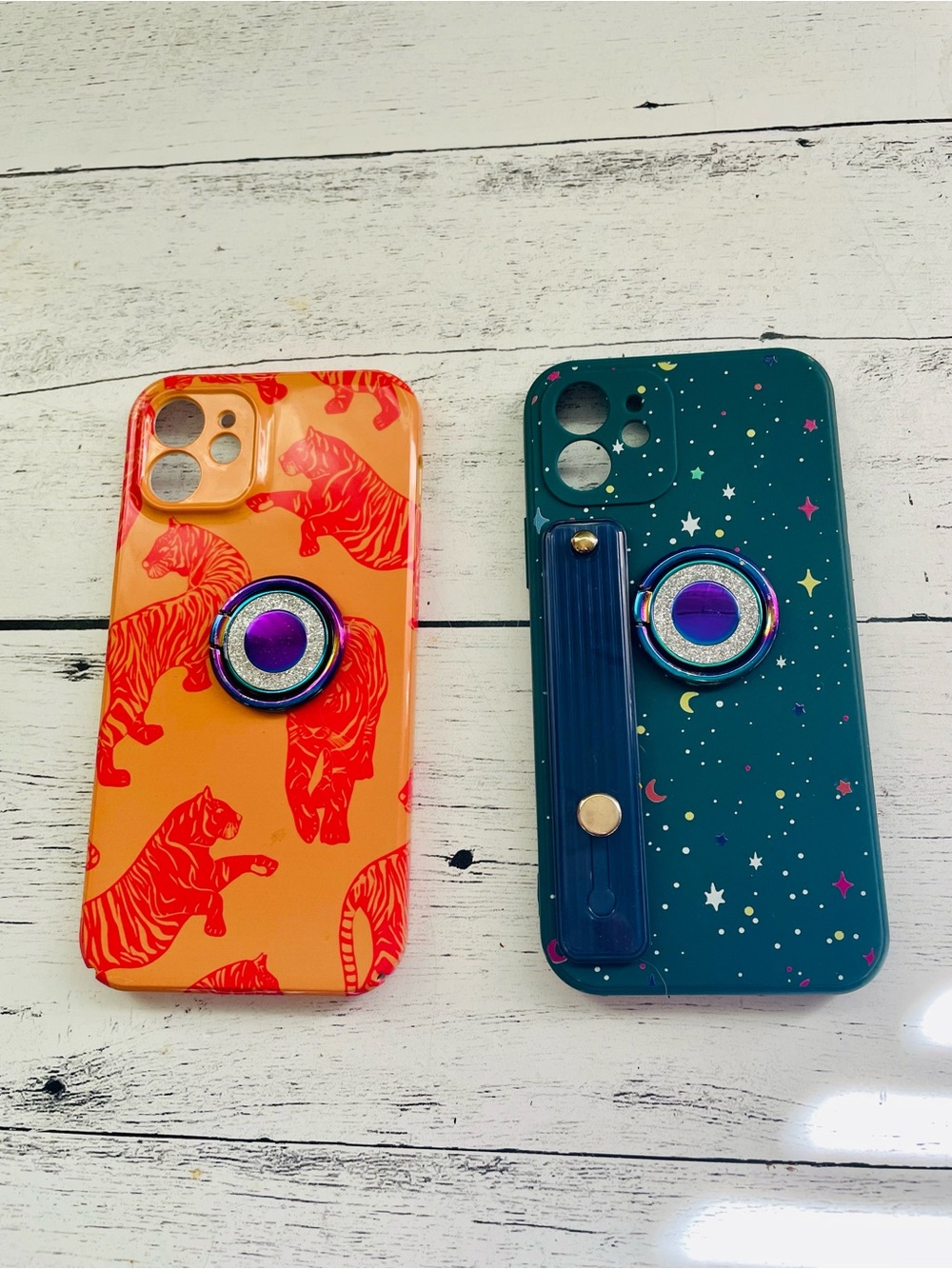 2 iPhone 12 cases with magnetic Ring Grip / stand